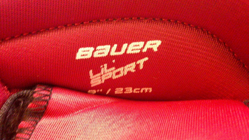 Vist Large View of Product Image Which is Used Bauer LIL SPORT Youth Gloves Black 9"