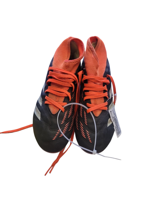 Vist Large View of Product Image Which is Used Adidas PREDATOR CLEATS Soccer Cleats Black Junior 05