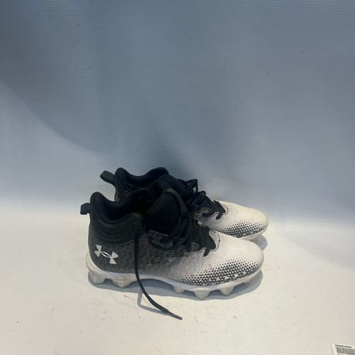 Vist Large View of Product Image Which is Used Under Armour WHITE BB/SB CLEATS BB/SB Cleats White And Black Youth 06.0