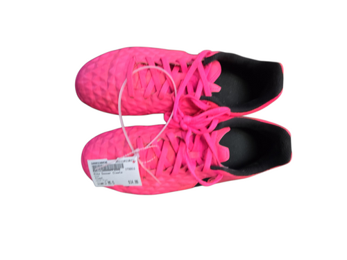 Vist Large View of Product Image Which is Used Nike Soccer Cleats Pink Junior 05.5