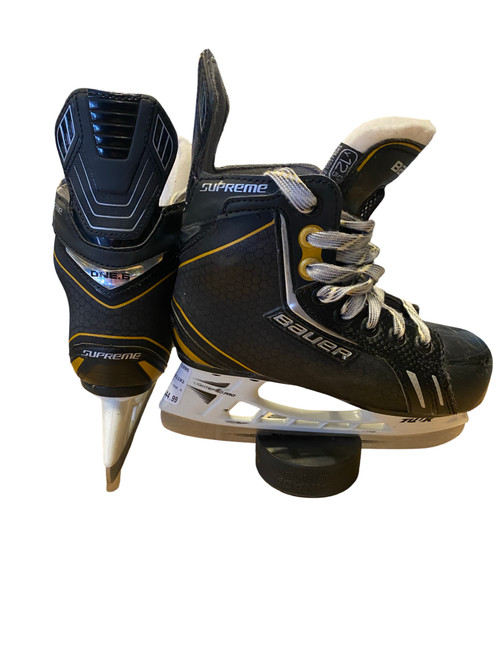 Vist Large View of Product Image Which is Used Bauer ONE.6 Youth Hockey Skate Youth 12.0