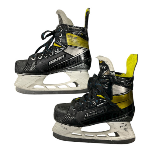 Vist Large View of Product Image Which is Used Bauer SUPREME 3S Junior Hockey Skate Junior 03.5