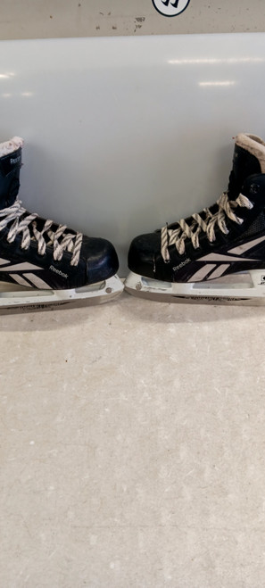 Vist Large View of Product Image Which is Used Reebok 4K SKATES Junior Hockey Skate Junior 02.5