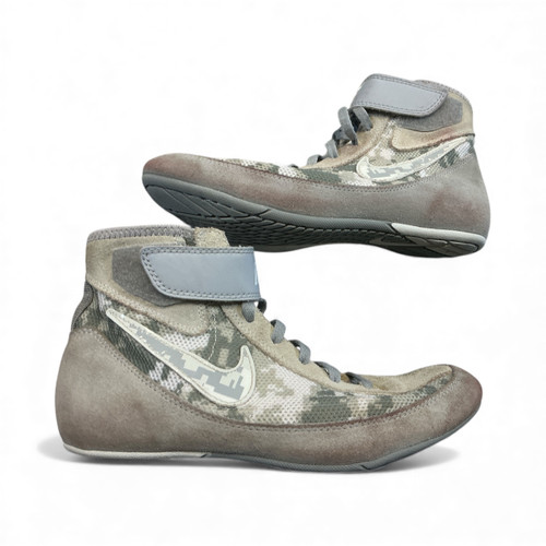 Vist Large View of Product Image Which is Used Nike Wrestling Shoes Grey Junior 06