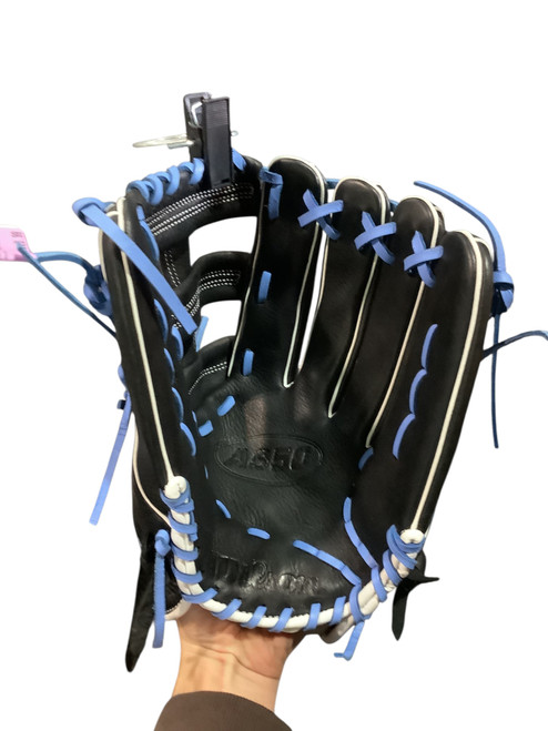 Vist Large View of Product Image Which is Used Wilson A09RS25DI13 BB/SB Glove RH Throw Black 13"