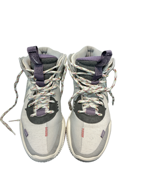 Vist Large View of Product Image Which is Used Nike Basketball Shoes W White And Purple Youth 08.0