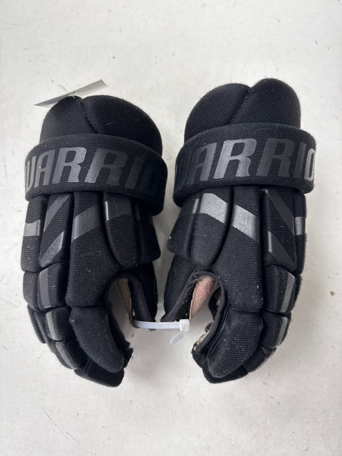 Vist Large View of Product Image Which is Used Warrior COVERT CLUTCH Junior Gloves Black 10"