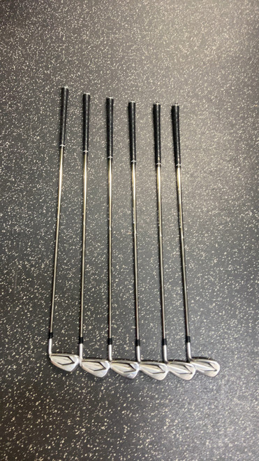 Vist Large View of Product Image Which is Used Mizuno JPX 923 HOT METAL PRO Mens Iron Set RH 5I-PW