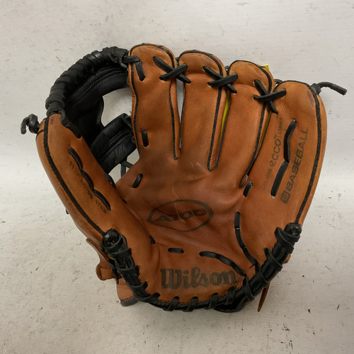 Vist Large View of Product Image Which is Used Wilson A700 A0700 1786 Baseball Glove RH Throw Brown And Black 11 1/2"