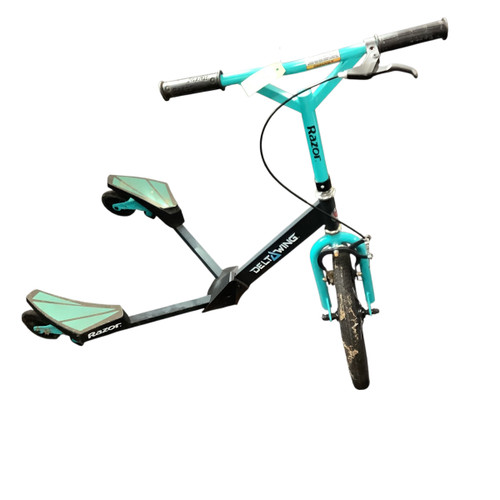 Vist Large View of Product Image Which is Used Razor DELTA WING Scooter Teal