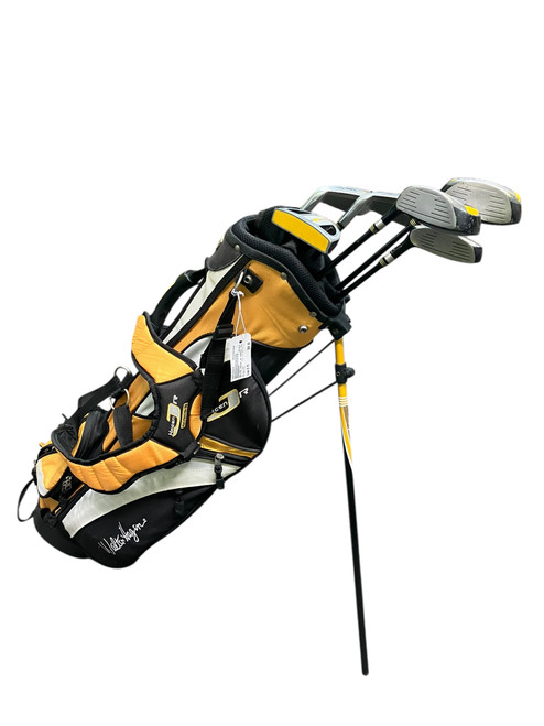 Vist Large View of Product Image Which is Used Walter Hagen JR SERIES III Jr Club Set RH 6 Piece