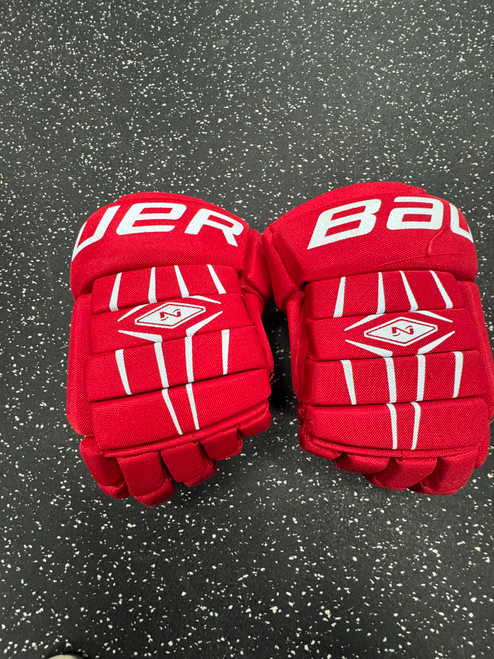 Vist Large View of Product Image Which is Used Bauer NEXUS 400 Senior Gloves Red 13"