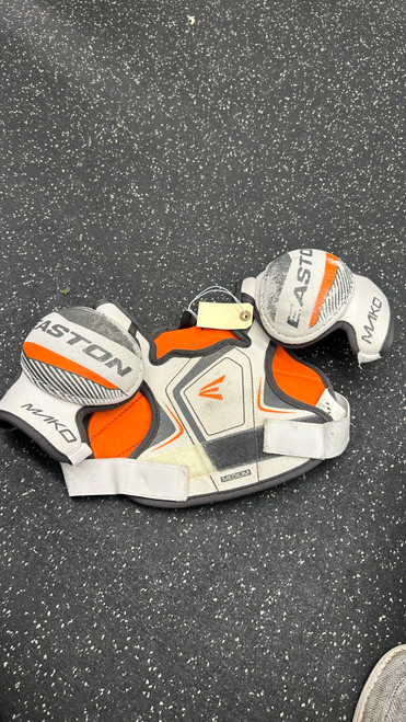 Vist Large View of Product Image Which is Used Easton MAKO Youth Shoulder Pads MD