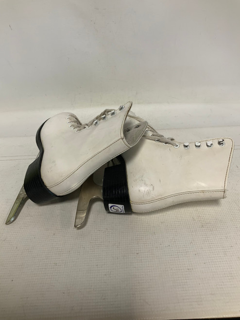 Vist Large View of Product Image Which is Used PIROUETTE Girls Figure Skate White Junior 04