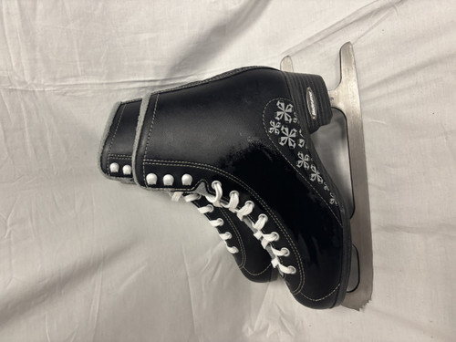 Vist Large View of Product Image Which is Used Bladerunner AURORA Boys Figure Skate Black Junior 04