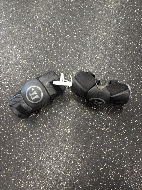 Vist Large View of Product Image Which is Used Warrior BURN NEXT Lacrosse Arm Pads/Guards Black MD