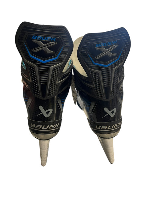 Vist Large View of Product Image Which is Used Bauer X Intermediate Hockey Skate Intermediate 5.5