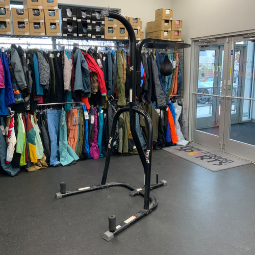 Vist Large View of Product Image Which is Used Everlast Boxing Accessory