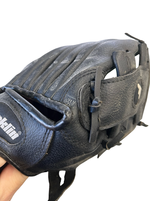Vist Large View of Product Image Which is Used Franklin RTP BB/SB Glove RH Throw Black 8"