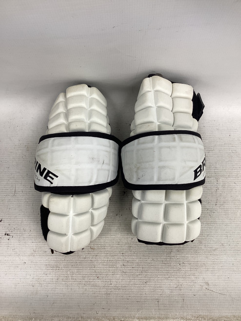 Vist Large View of Product Image Which is Used Brine CLUTCH Lacrosse Arm Pads/Guards White MD