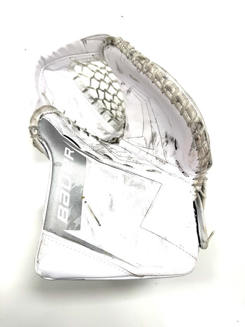 Vist Large View of Product Image Which is Used Bauer SV PRO Senior Goalie Catcher White