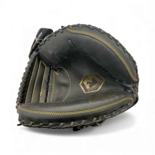 Vist Large View of Product Image Which is Franklin FIELDMASTER BB/SB Catchers RH Throw Black 31 1/2"