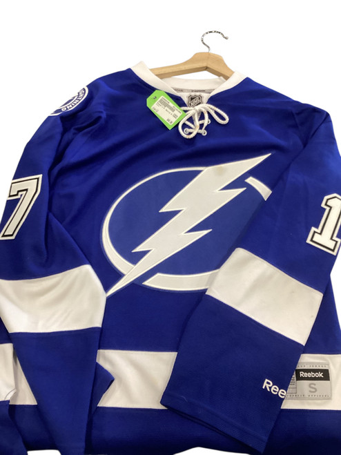 Vist Large View of Product Image Which is Used Reebok L.S. Spirit M LG