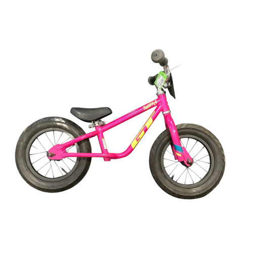 Vist Large View of Product Image Which is Used Champro SCORPION FB Shoulder Pads Black SM