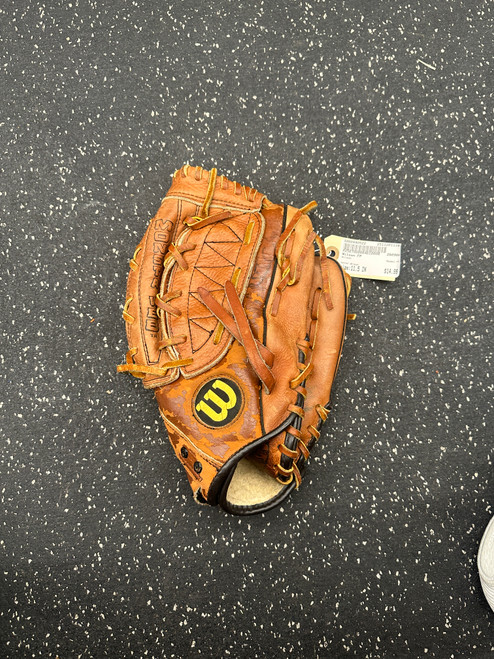 Vist Large View of Product Image Which is Used Wilson FP BB/SB Glove RH Throw Brown 11 1/2"