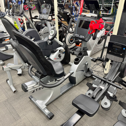 Vist Large View of Product Image Which is Used True ES700 Recumbent Bike