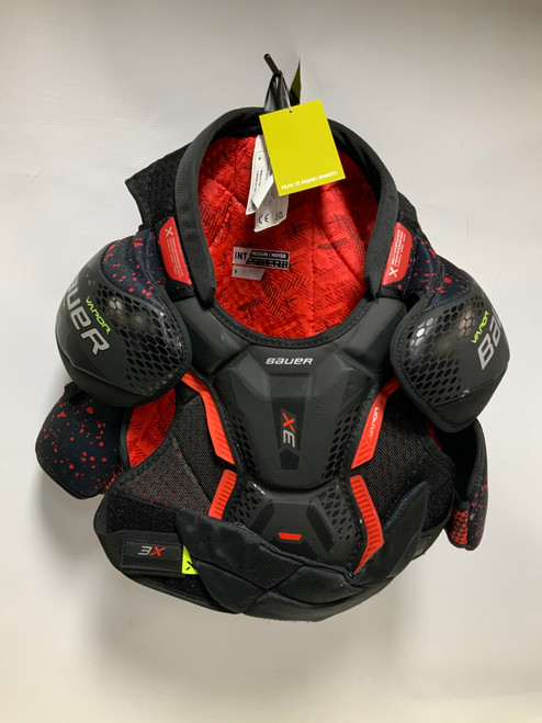 Vist Large View of Product Image Which is Used Bauer VAPOR 3X Intermediate Shoulder Pads MD