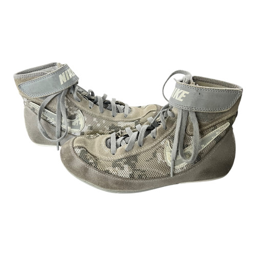 Vist Large View of Product Image Which is Used Asics Wrestling Shoes White Senior 5