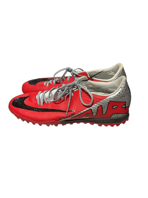 Vist Large View of Product Image Which is Used Nike Soccer Indoor Shoes Red Senior 10