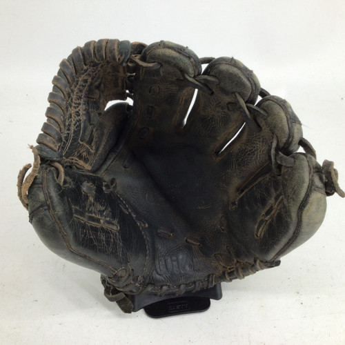 Vist Large View of Product Image Which is Used Wilson A500 11 IN RHT BB GLOVE BB/SB Glove RH Throw Black 11"