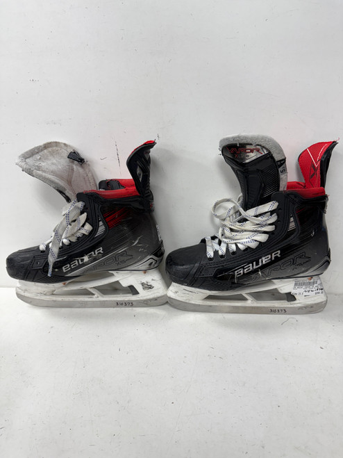 Vist Large View of Product Image Which is Used Bauer VAPOR X5 PRO FIT 1 Intermediate Hockey Skate Intermediate 5.5 (new= $790)