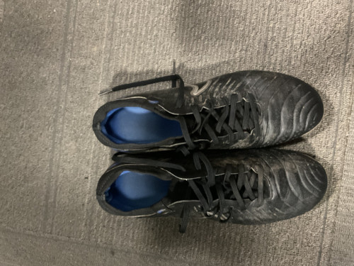 Vist Large View of Product Image Which is Used Nike Soccer Cleats Black Senior 8