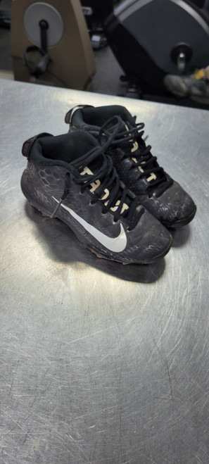 Vist Large View of Product Image Which is Used Nike 2 BB/SB Cleats Black Junior 02