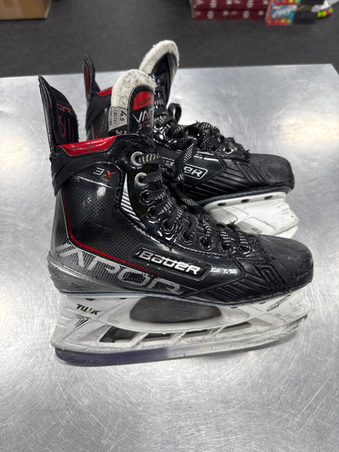 Vist Large View of Product Image Which is Used Bauer VAPOR 3X Junior Hockey Skate Junior 04.5