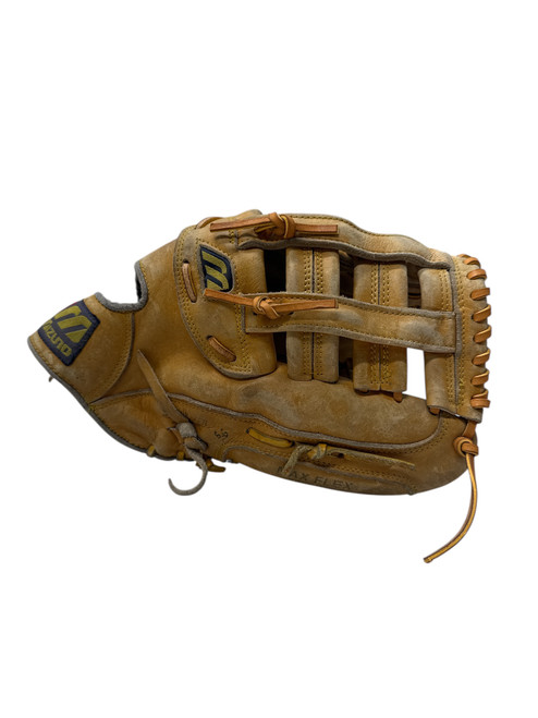 Vist Large View of Product Image Which is Used Mizuno MZ1390 13” RH Throw Glove - Brown