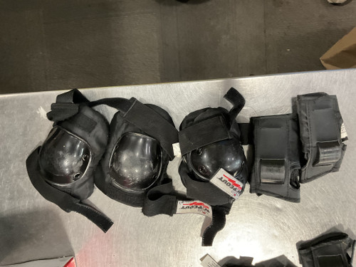 Vist Large View of Product Image Which is Used WIEPOUT PROTECTIVE KIT Inline Protective Set Black SM