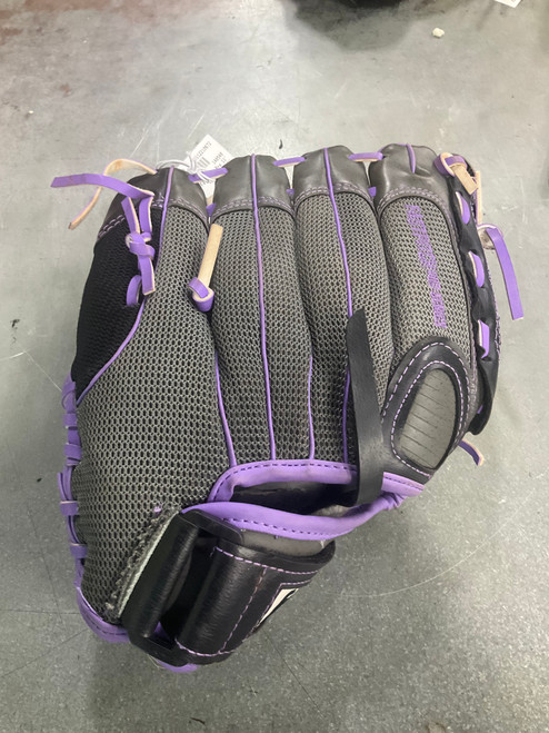 Vist Large View of Product Image Which is Used Franklin FASTPITCH PRO BB/SB Glove RH Throw Grey 11"