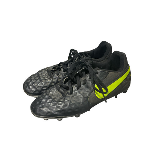 Vist Large View of Product Image Which is Used Nike Soccer Cleats Black Junior 04