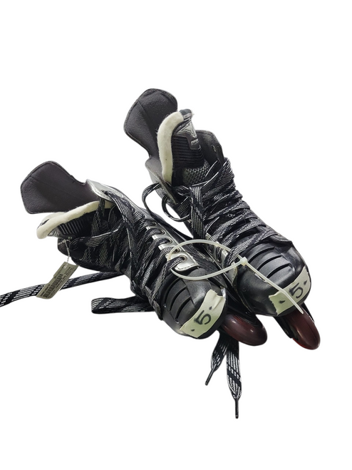 Vist Large View of Product Image Which is Used Mission INHALER DS5 Roller Hockey Skates Black Junior 05
