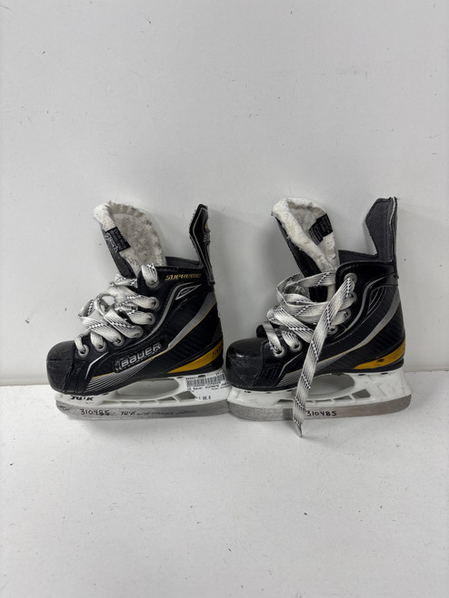 Vist Large View of Product Image Which is Used Bauer SUPREME ONE60 Youth Hockey Skate Youth 08.0