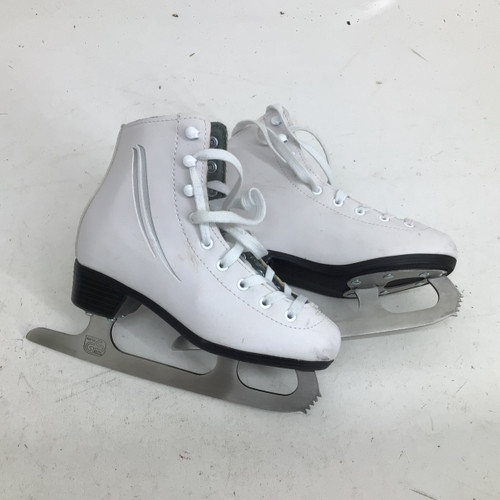 Vist Large View of Product Image Which is Used CASCADE LAKE PLACID JR 2 FIGURE SKATES Girls Figure Skate White Junior 02