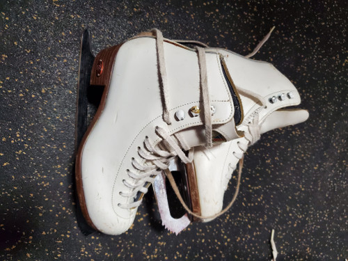 Vist Large View of Product Image Which is Used Riedell SAPPHIZE Girls Figure Skate White Junior 02.5