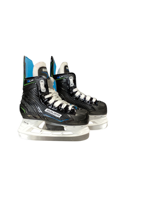Vist Large View of Product Image Which is Used Bauer XLP Youth Hockey Skate Youth 09.0
