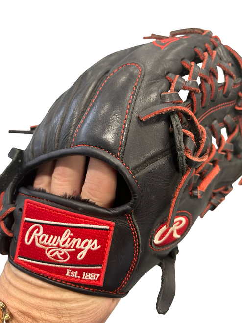 Vist Large View of Product Image Which is Used Rawlings R9 11 1/2IN BB/SB Glove RH Throw Black 11 1/2"