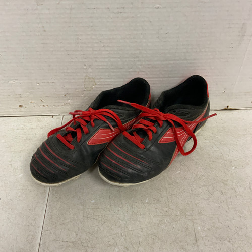 Vist Large View of Product Image Which is Used Diadora Soccer Cleats Black Junior 03