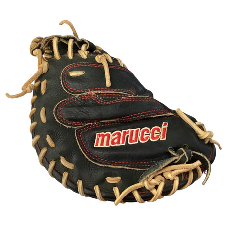 Vist Large View of Product Image Which is Used Marucci ACADIA SERIES BB/SB Catchers RH Throw Black 32"
